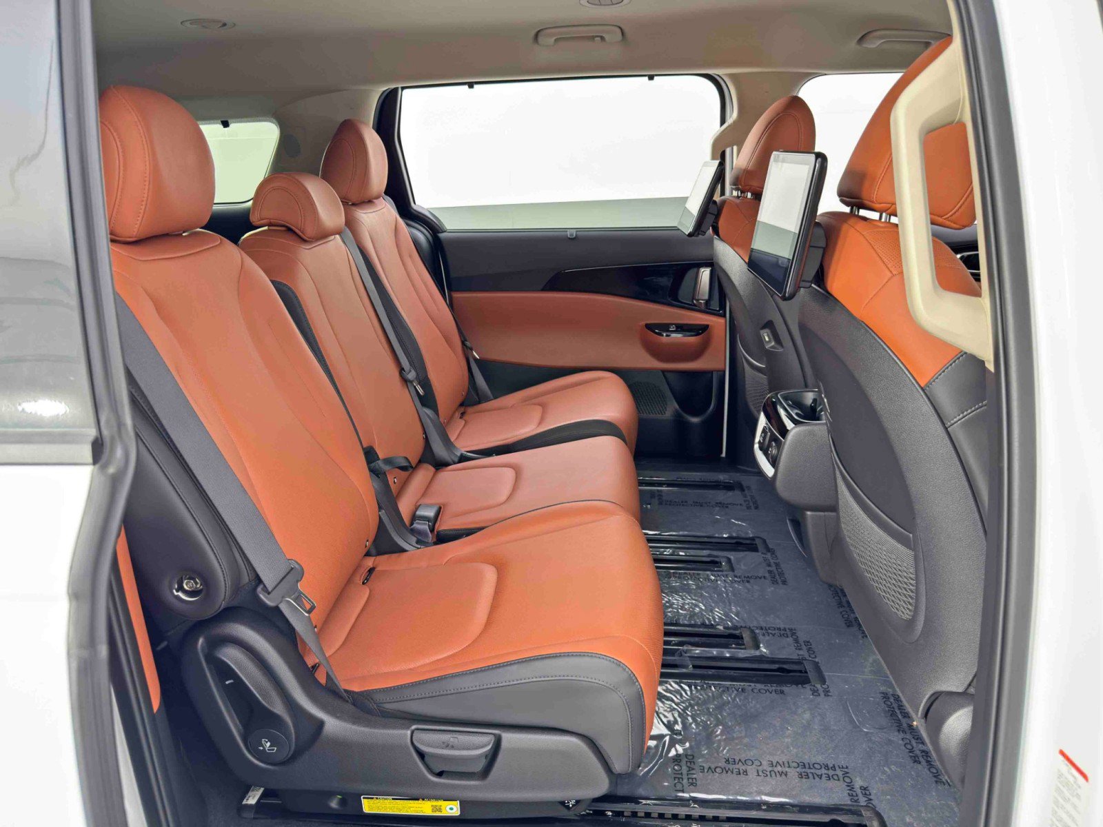 2024 Kia Carnival SX