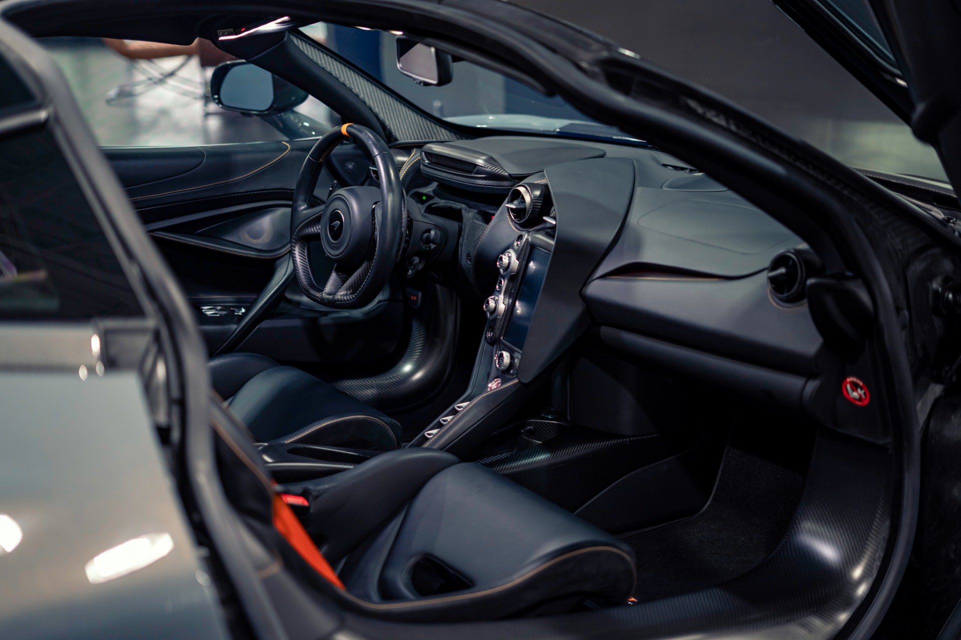 Used 2021 McLaren 765LT photo 40