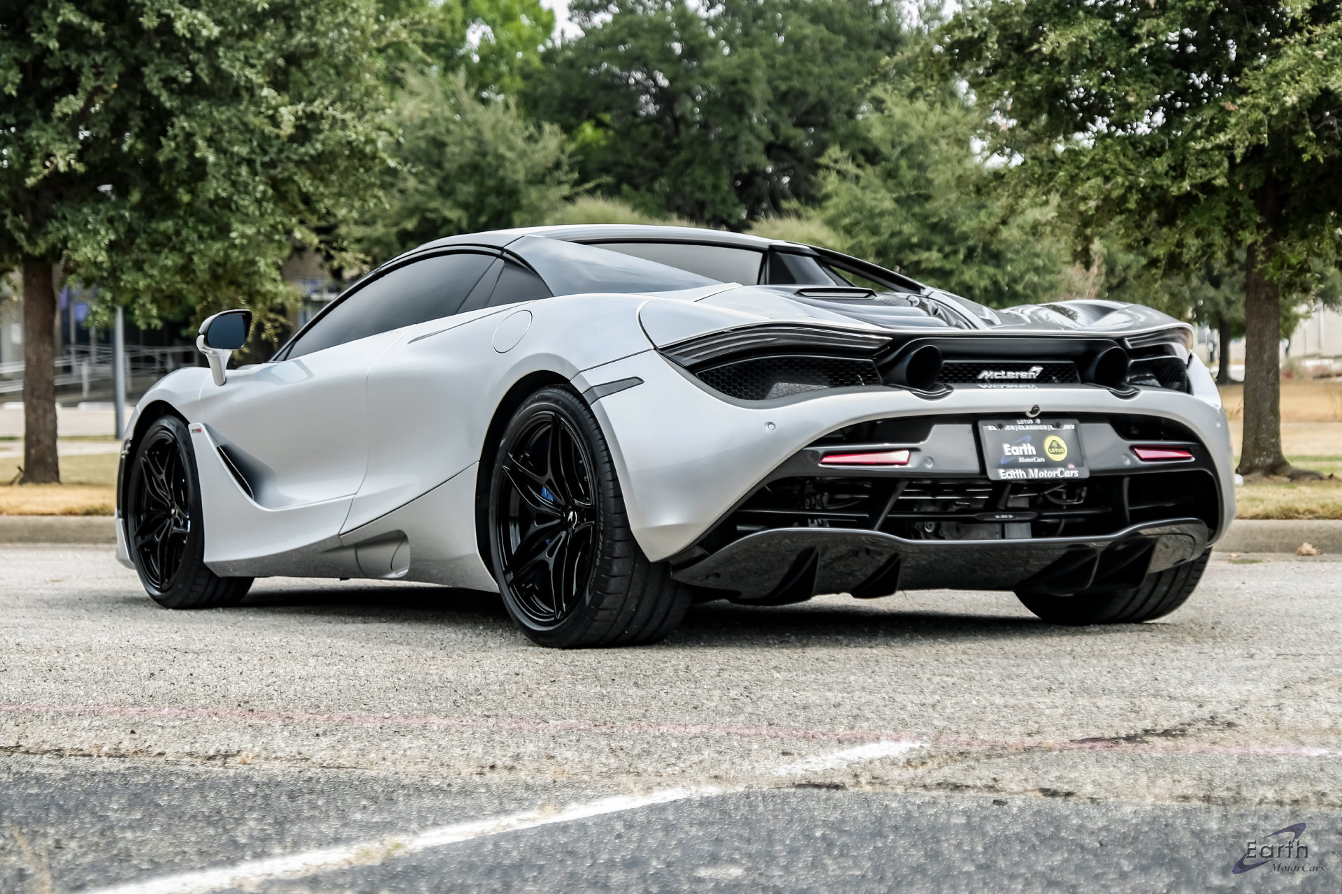 Used 2020 McLaren 720S Luxury photo 16