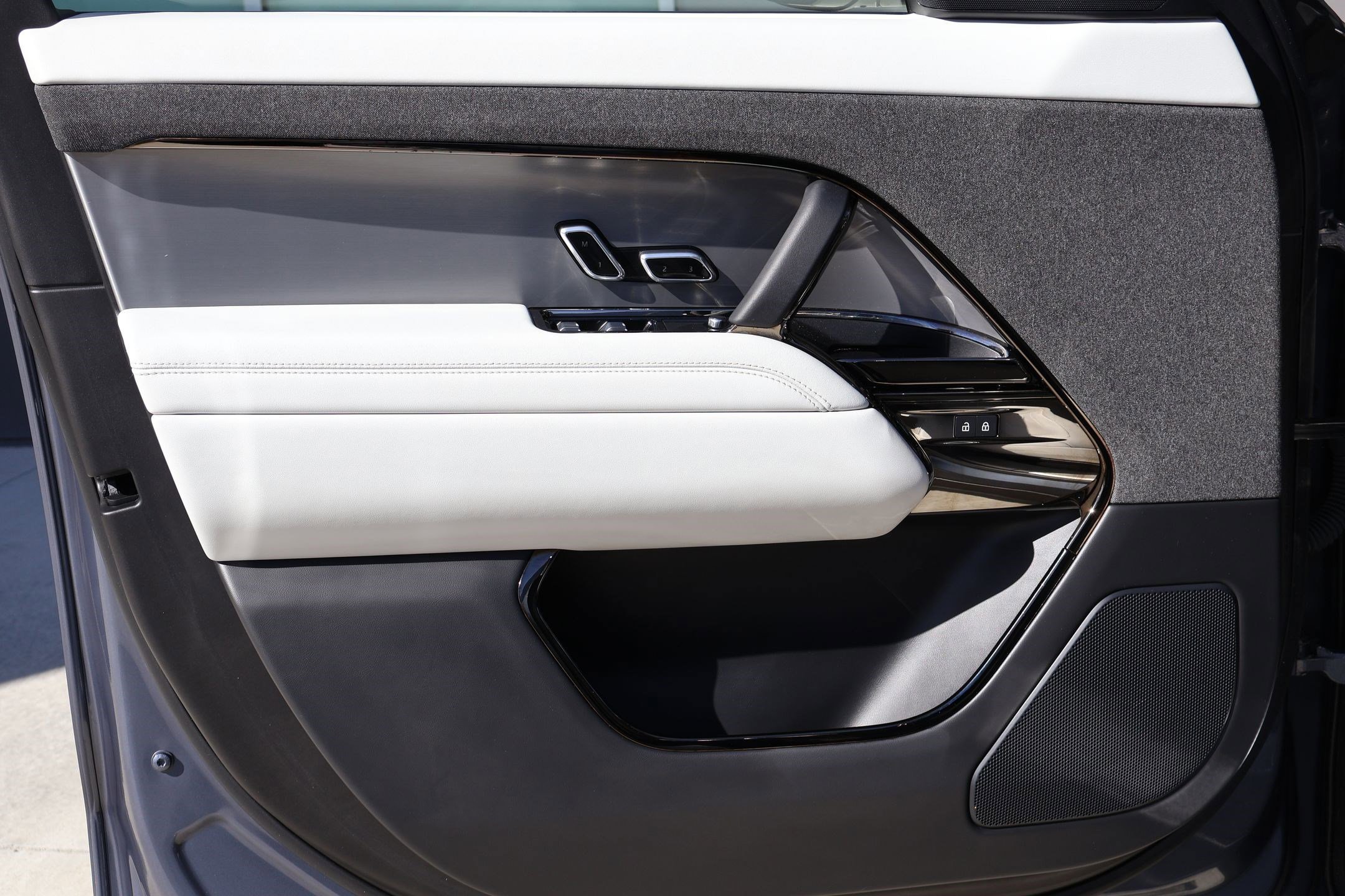 2023 Land Rover Range Rover Sport SE