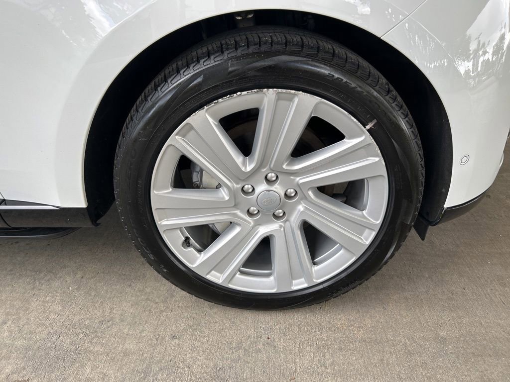 2023 Land Rover Range Rover SE