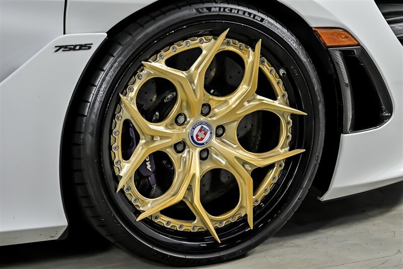 Used 2025 McLaren 750S Spider photo 17