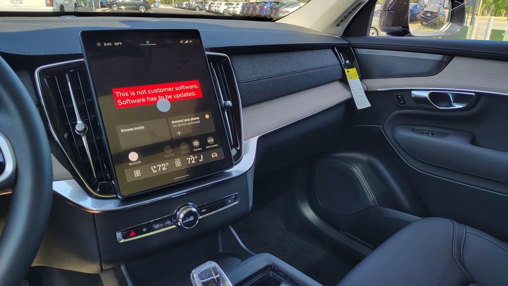 2026 Volvo Xc90 B6 Plus