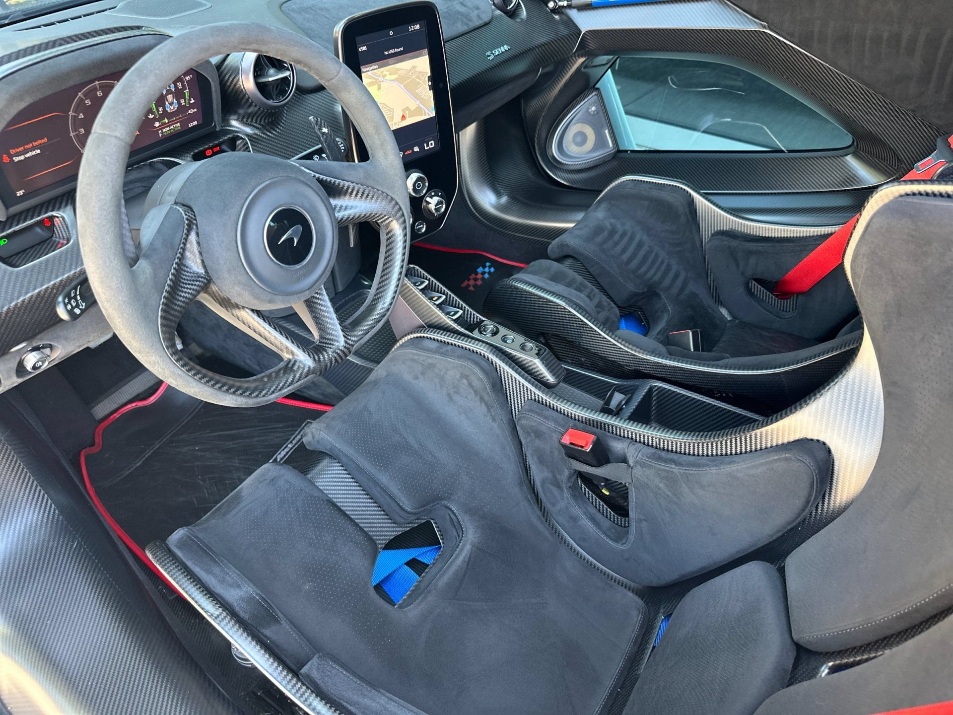 Used 2019 McLaren Senna photo 4