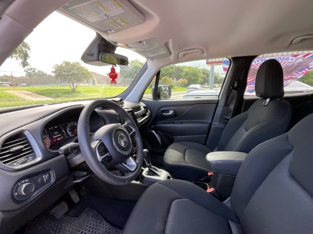 2023 Jeep Renegade Latitude - Photo 3