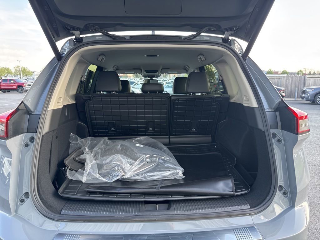 2025 Nissan Rogue SL