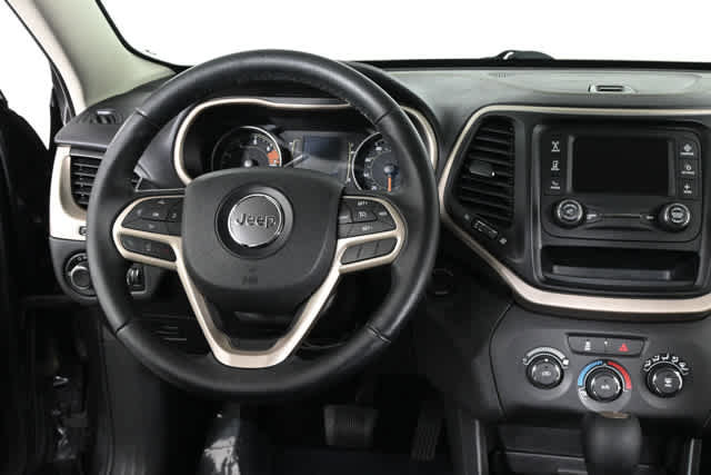 2017 Jeep Cherokee Sport