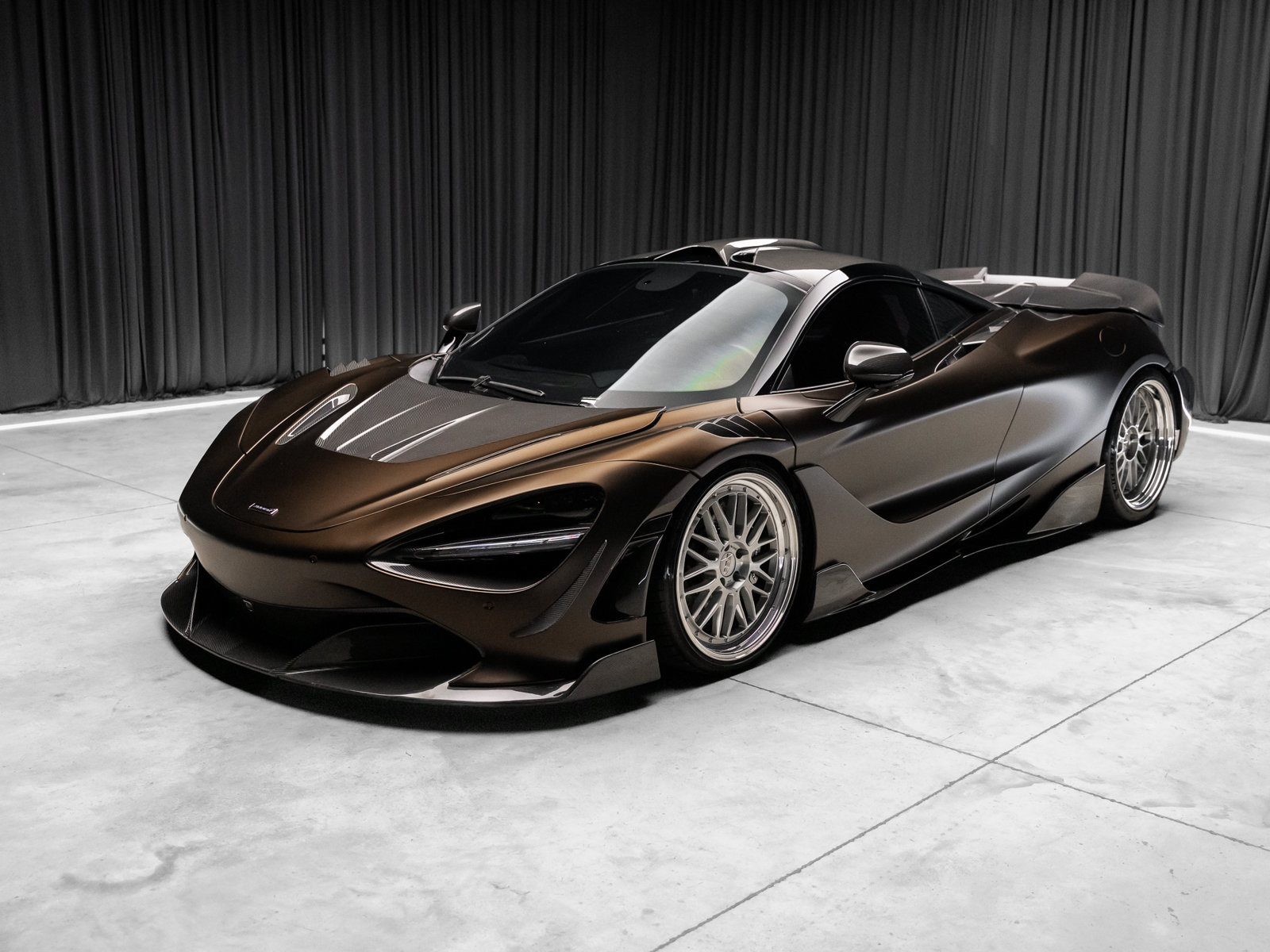 Used 2018 McLaren 720S Luxury photo 29