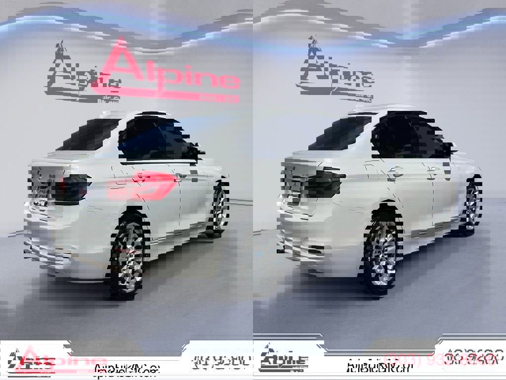 2018 BMW 320i xDrive Sedan