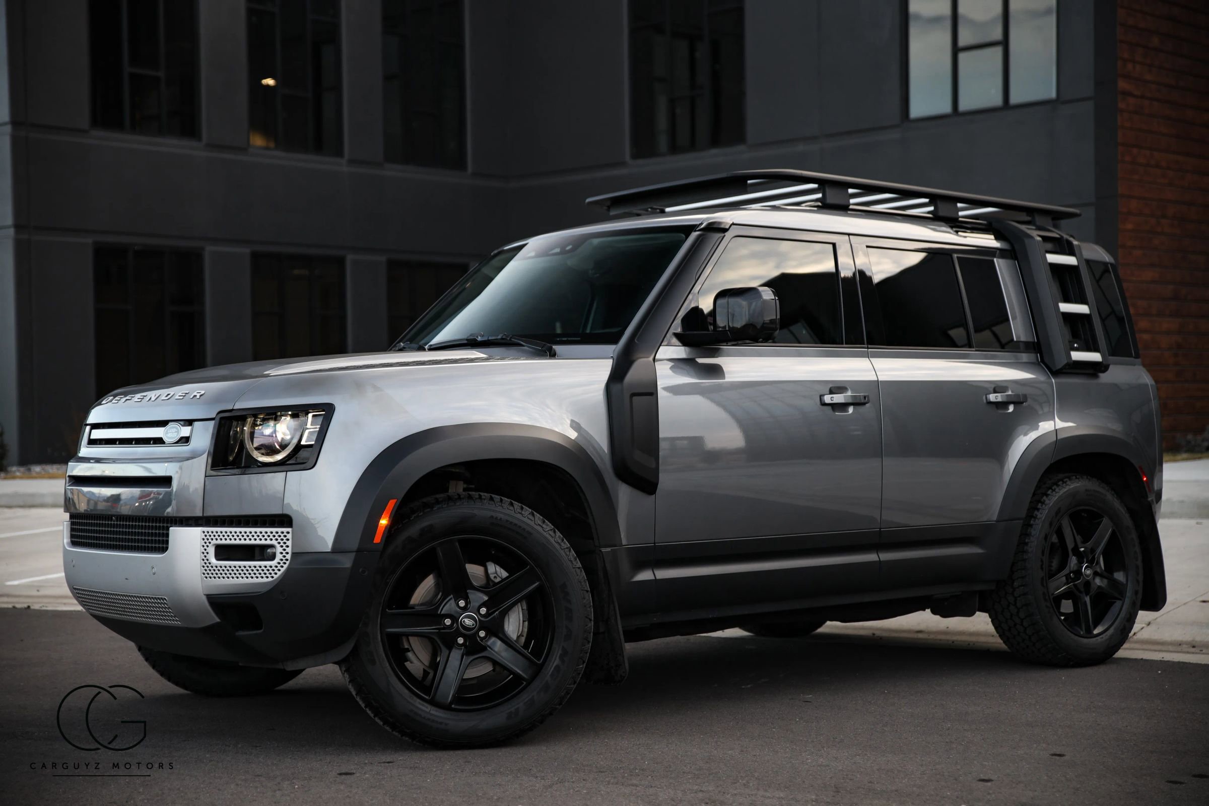 2022 Land Rover Defender 110 SE