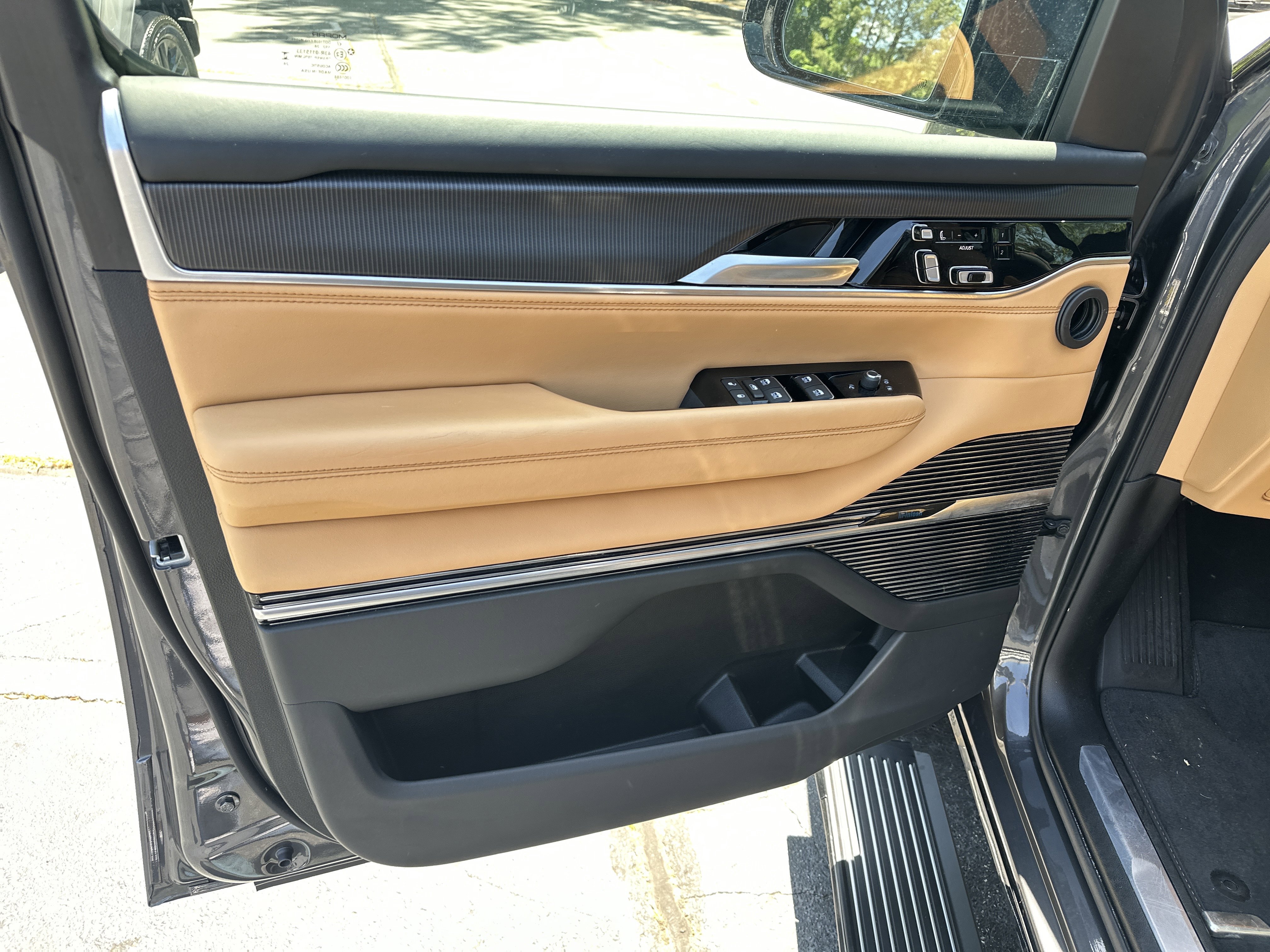 2025 Jeep Grand Wagoneer Series III