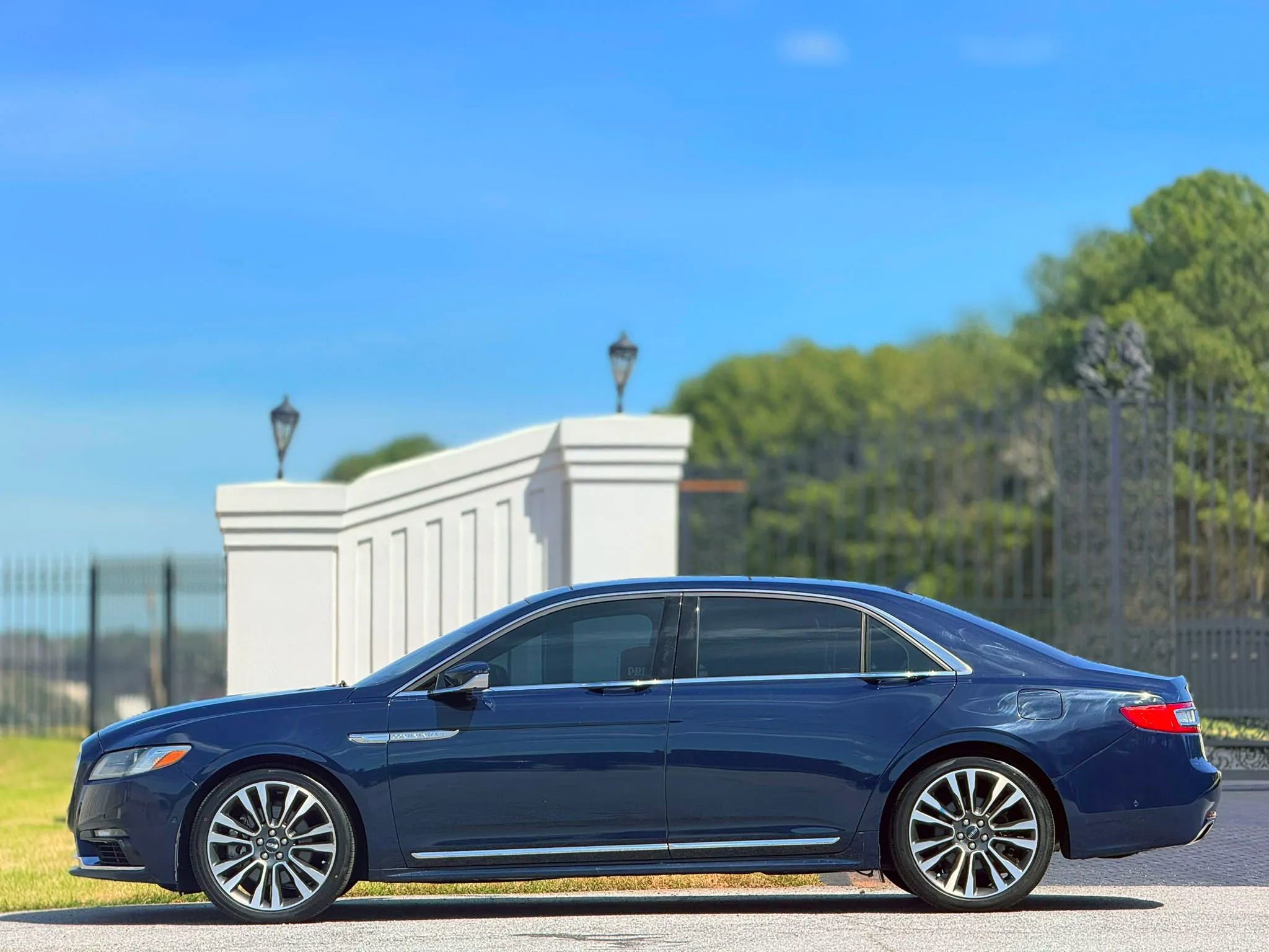 2018 Lincoln Continental Reserve