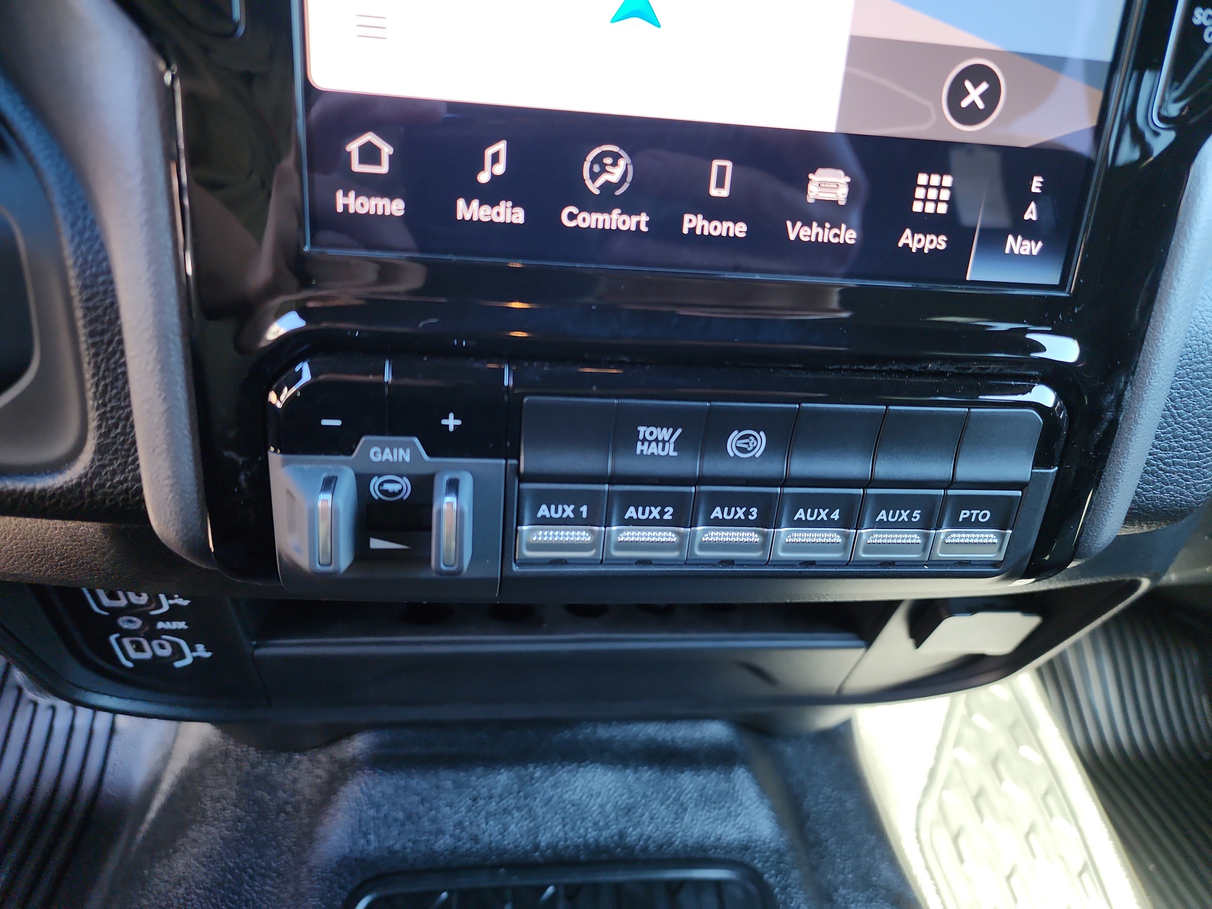 2026 RAM 5500 4x4 Crew Cab