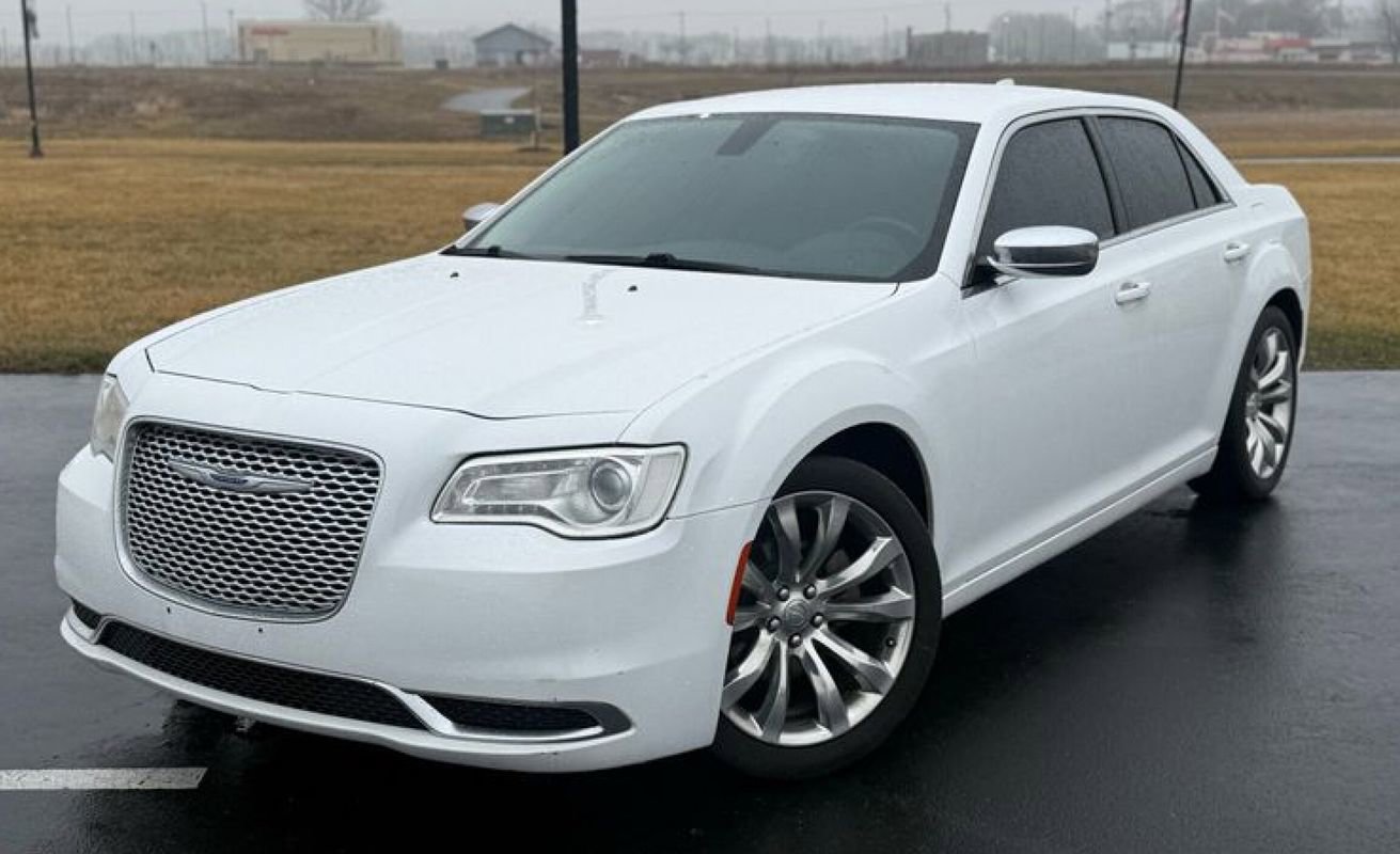 2019 Chrysler 300 Touring