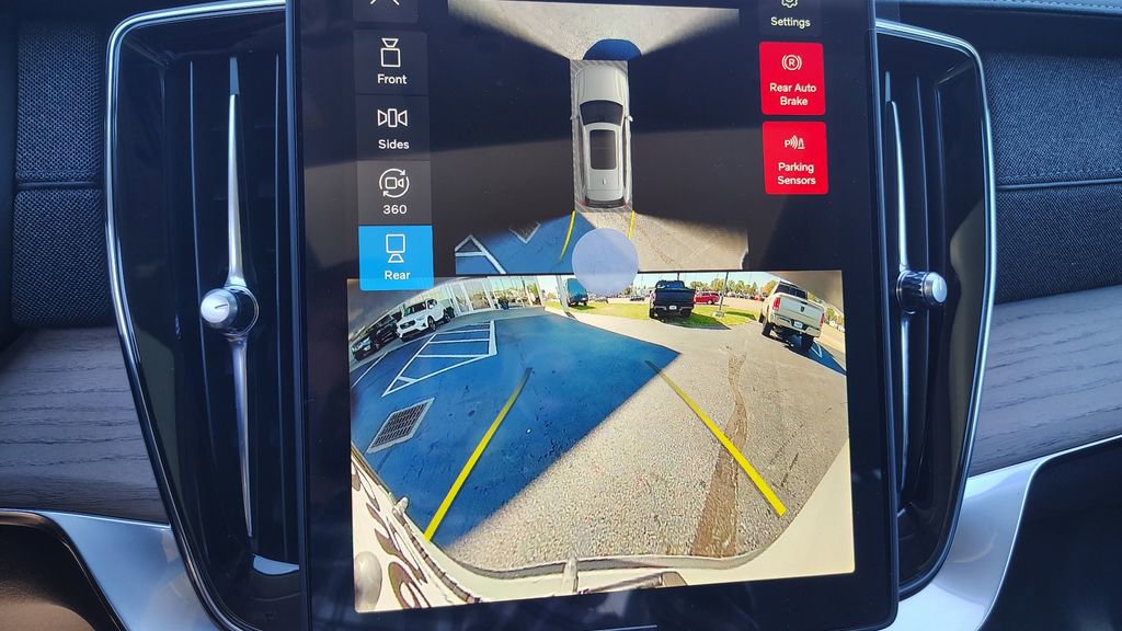 2026 Volvo Xc90 B6 Plus