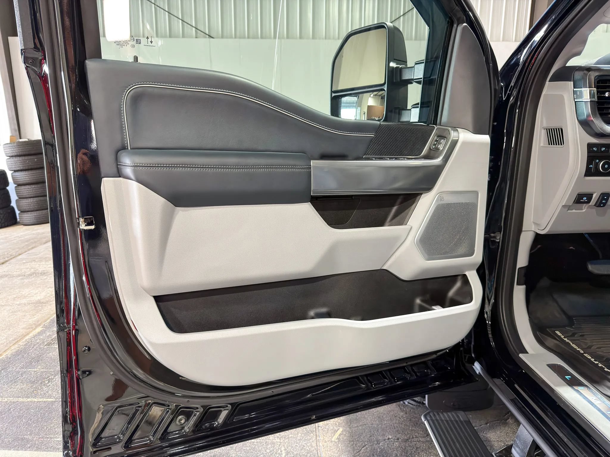 2024 Ford F-250 Super Duty Limited - Photo 19