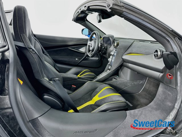 Used 2022 McLaren 720S Spider photo 18