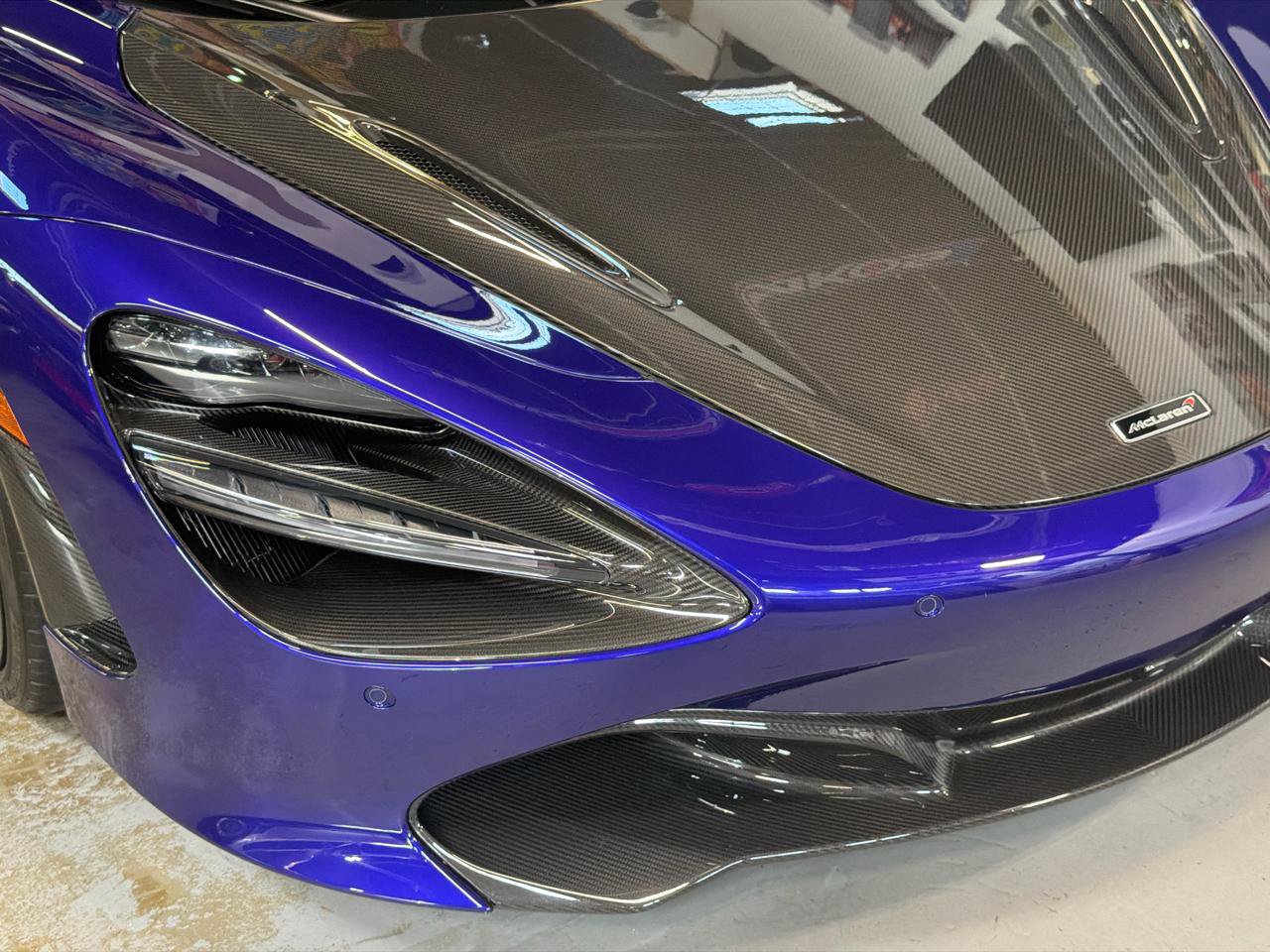 Used 2018 McLaren 720S photo 18