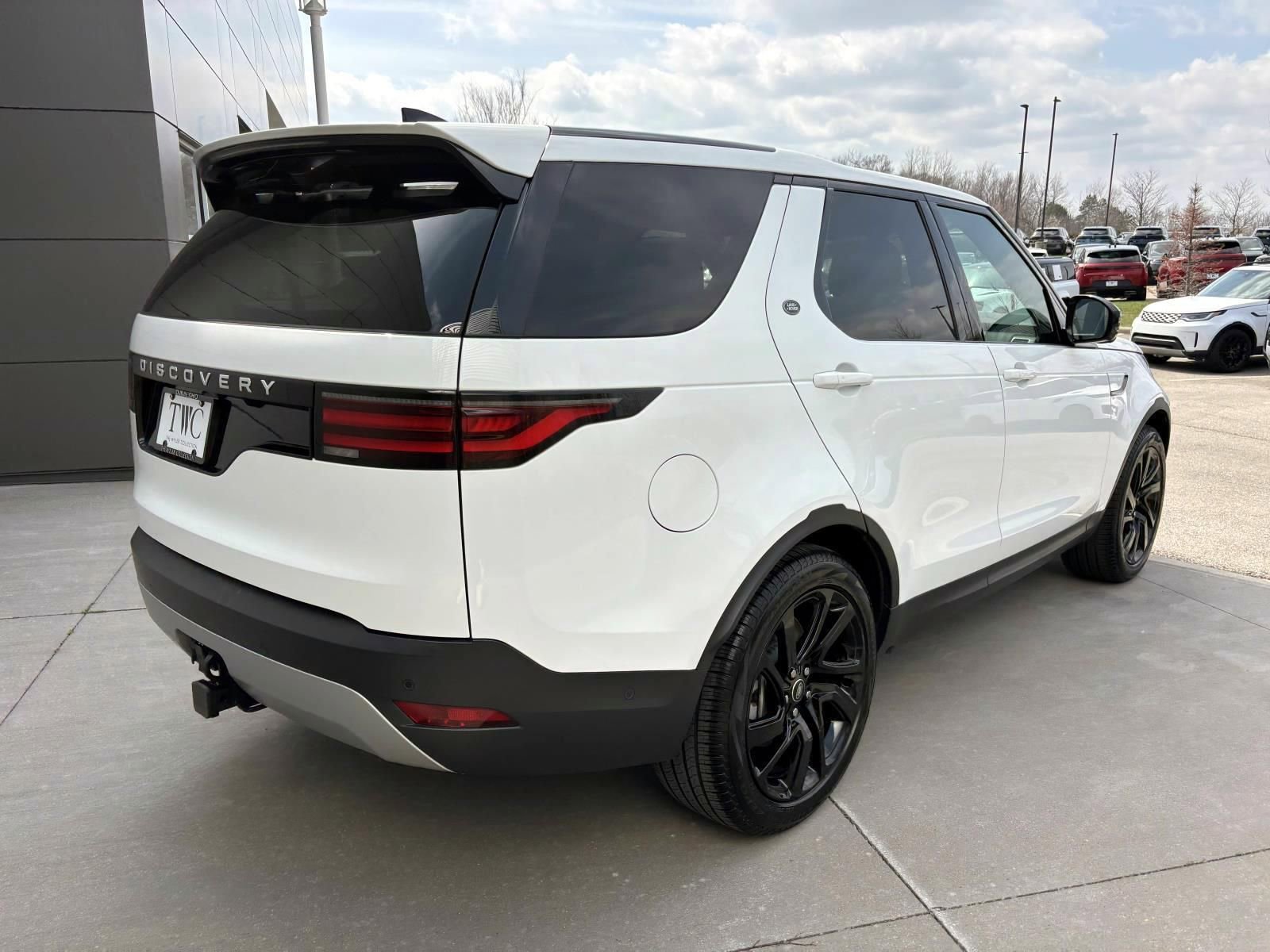 2025 Land Rover Discovery S