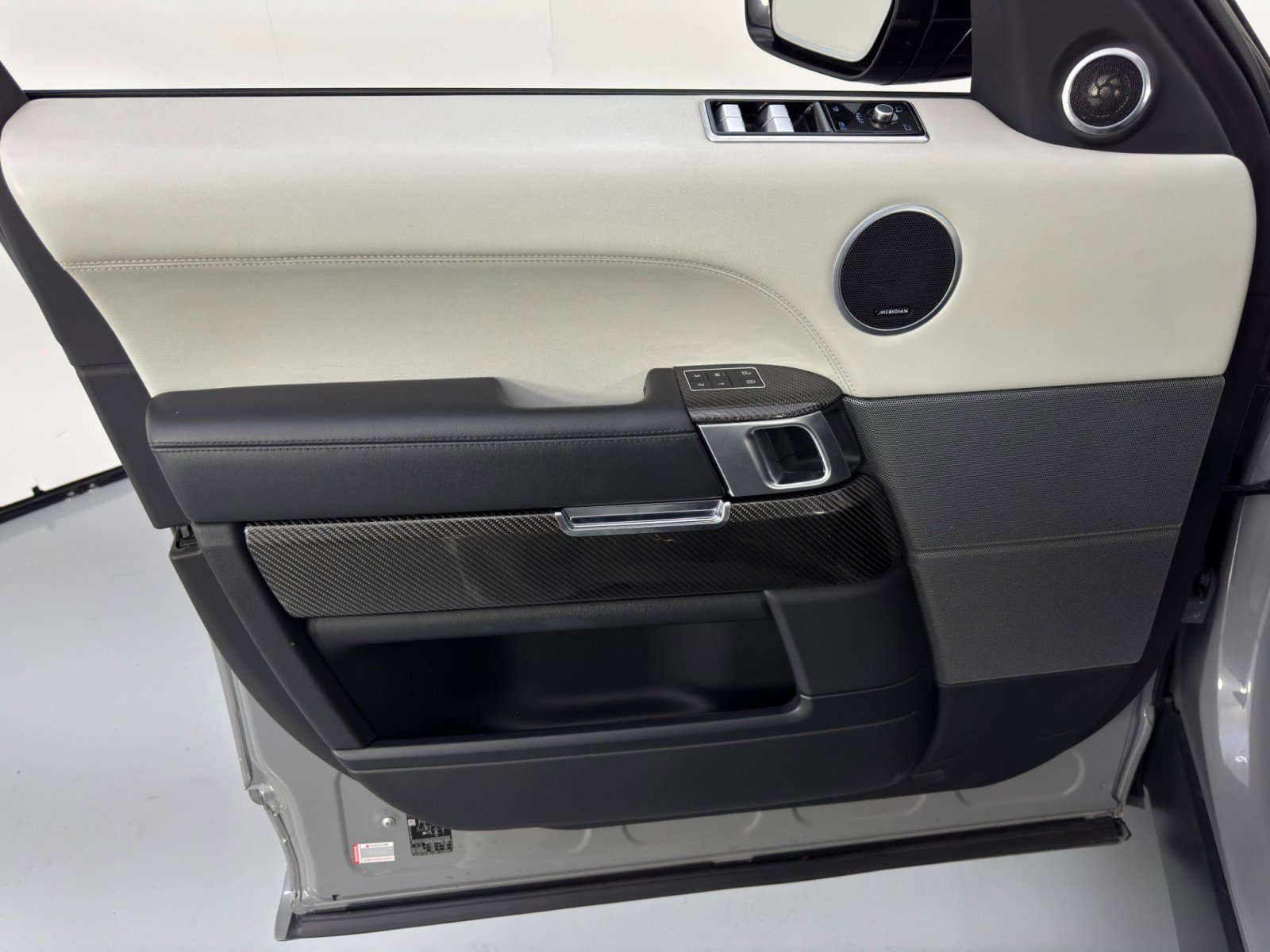 2022 Land Rover Range Rover Sport SVR Carbon Edition