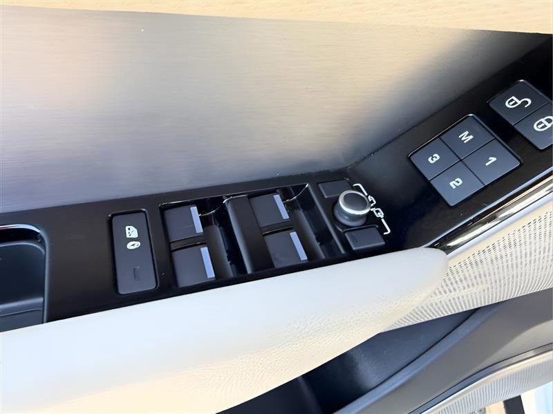 2018 Land Rover Range Rover Velar R-Dynamic SE