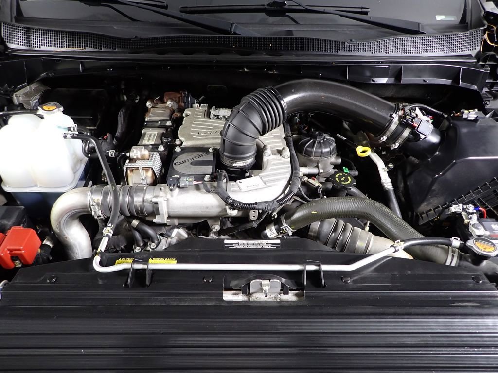 2016 Nissan Titan SL