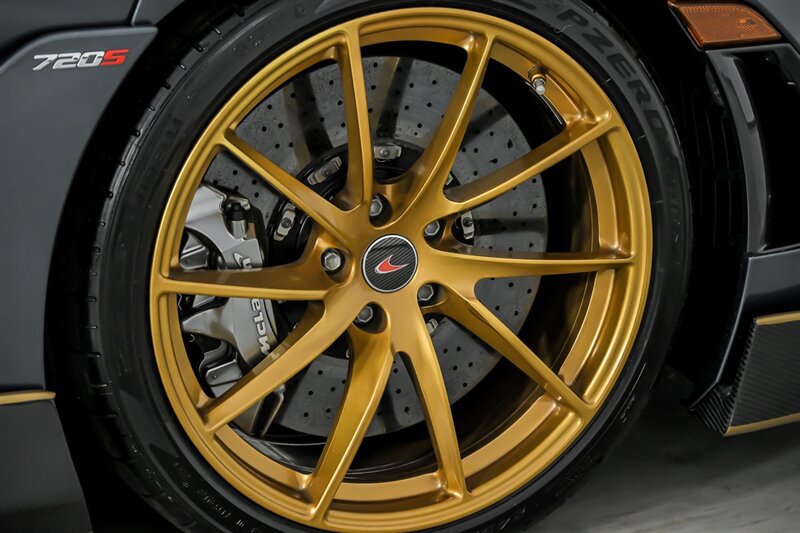 Used 2018 McLaren 720S photo 19