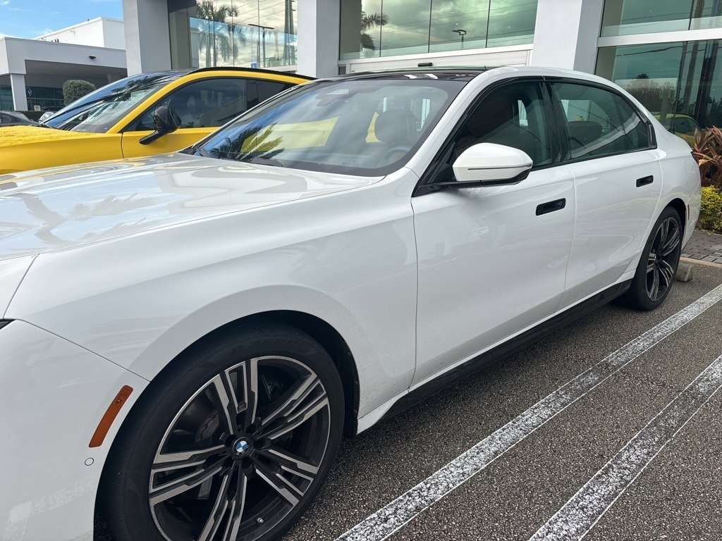 2023 BMW 7 Series 740i