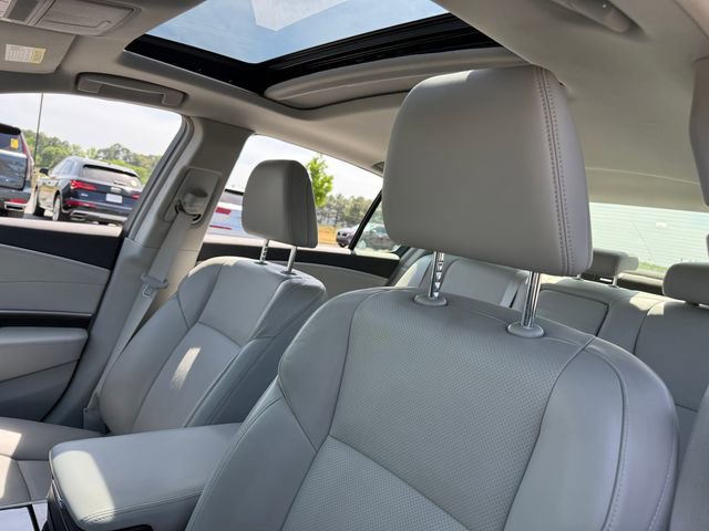 2015 Acura RLX w/ Technology Package