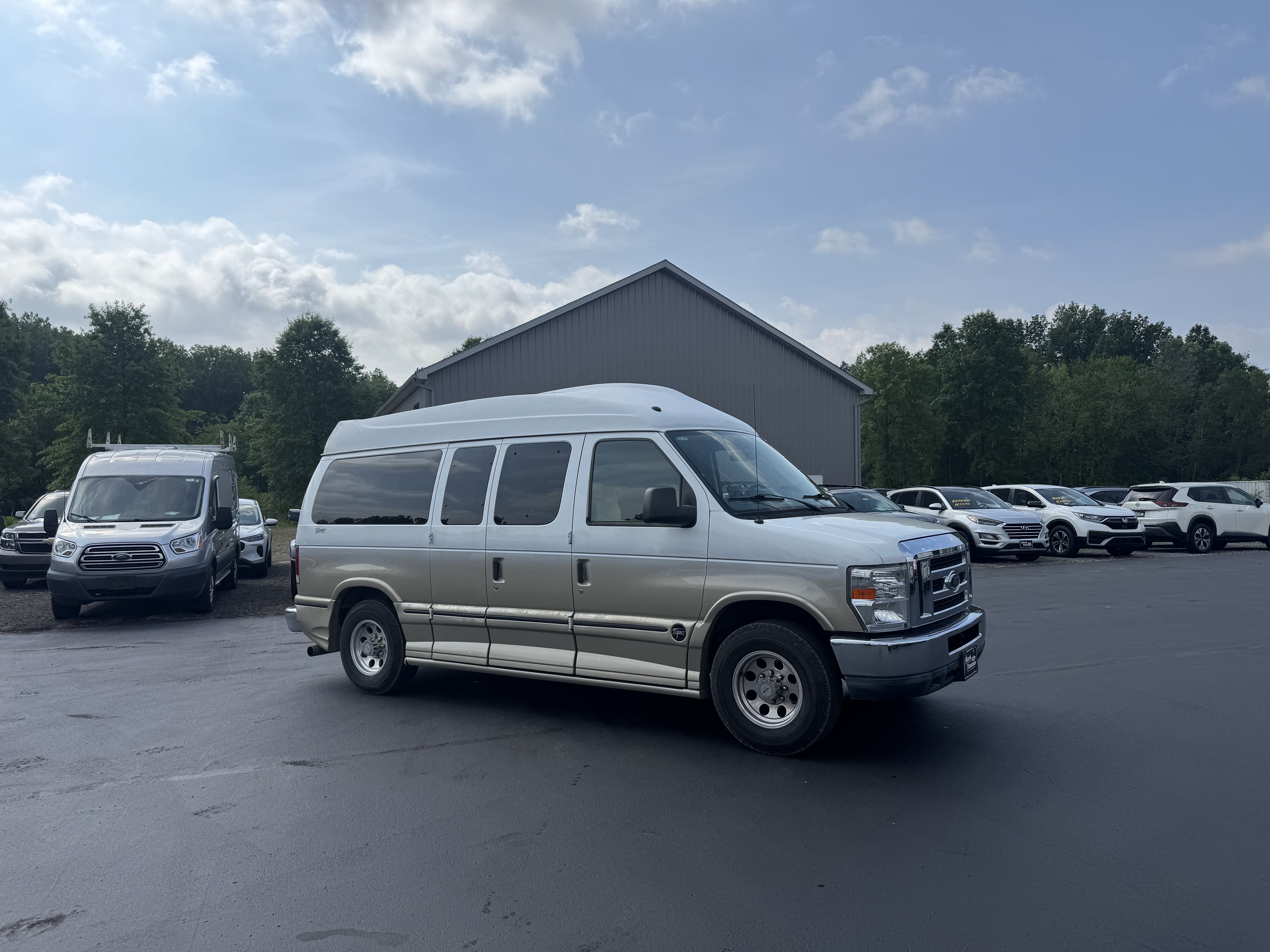 Used 2011 Ford E-150 and Econoline 150 w/ Premium Van Group