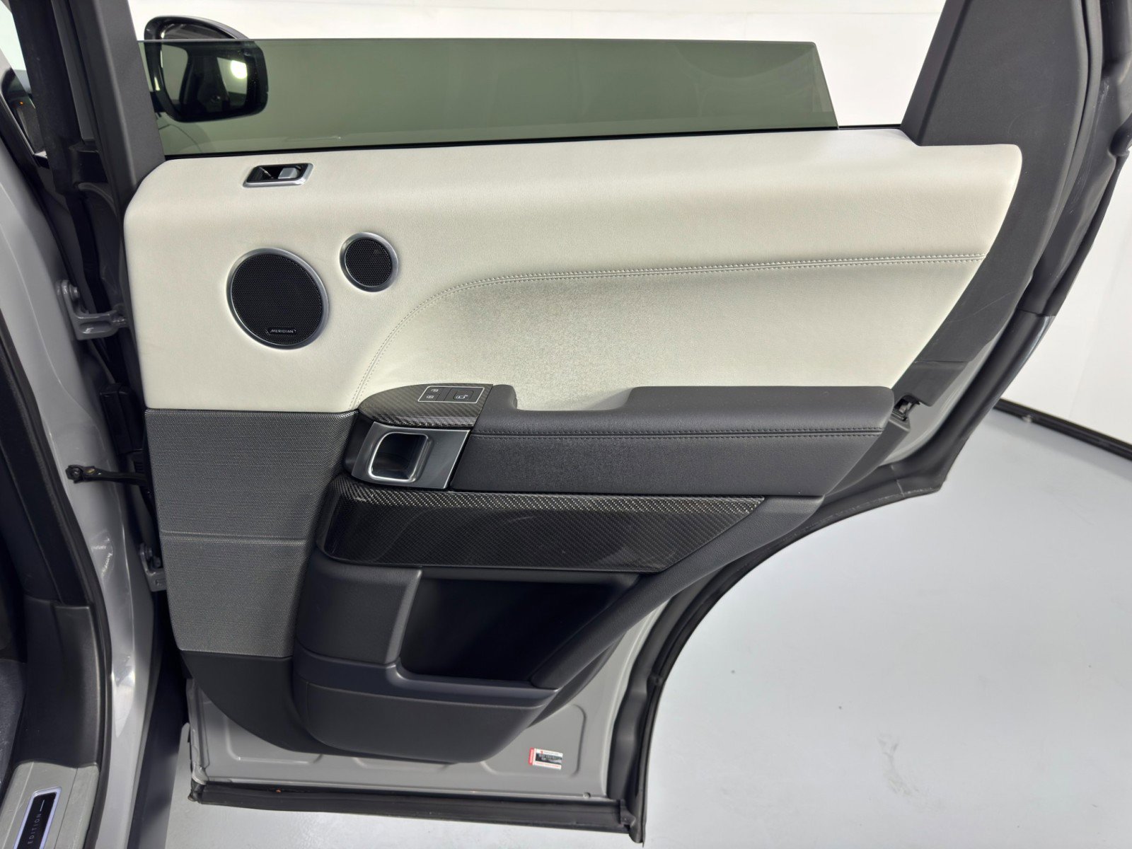 2022 Land Rover Range Rover Sport SVR Carbon Edition