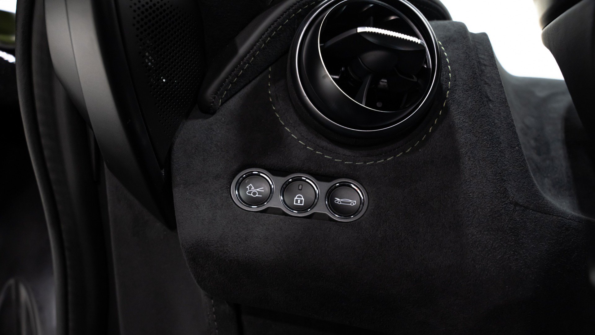 Used 2026 McLaren 750S Spider photo 56