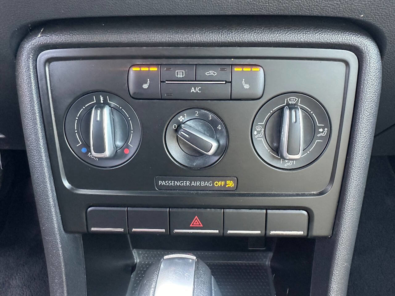 2015 Volkswagen Beetle 1.8T Classic