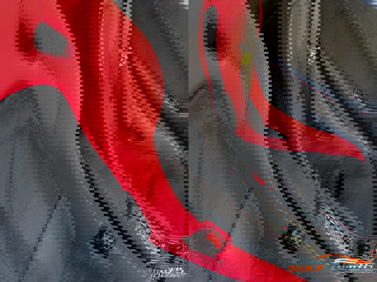 Used 2016 McLaren 675LT photo 35