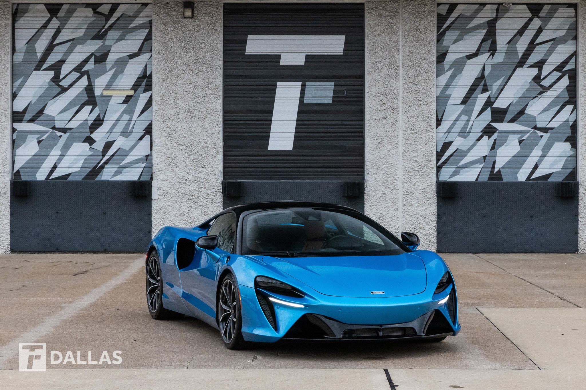 2023 McLaren Artura Base