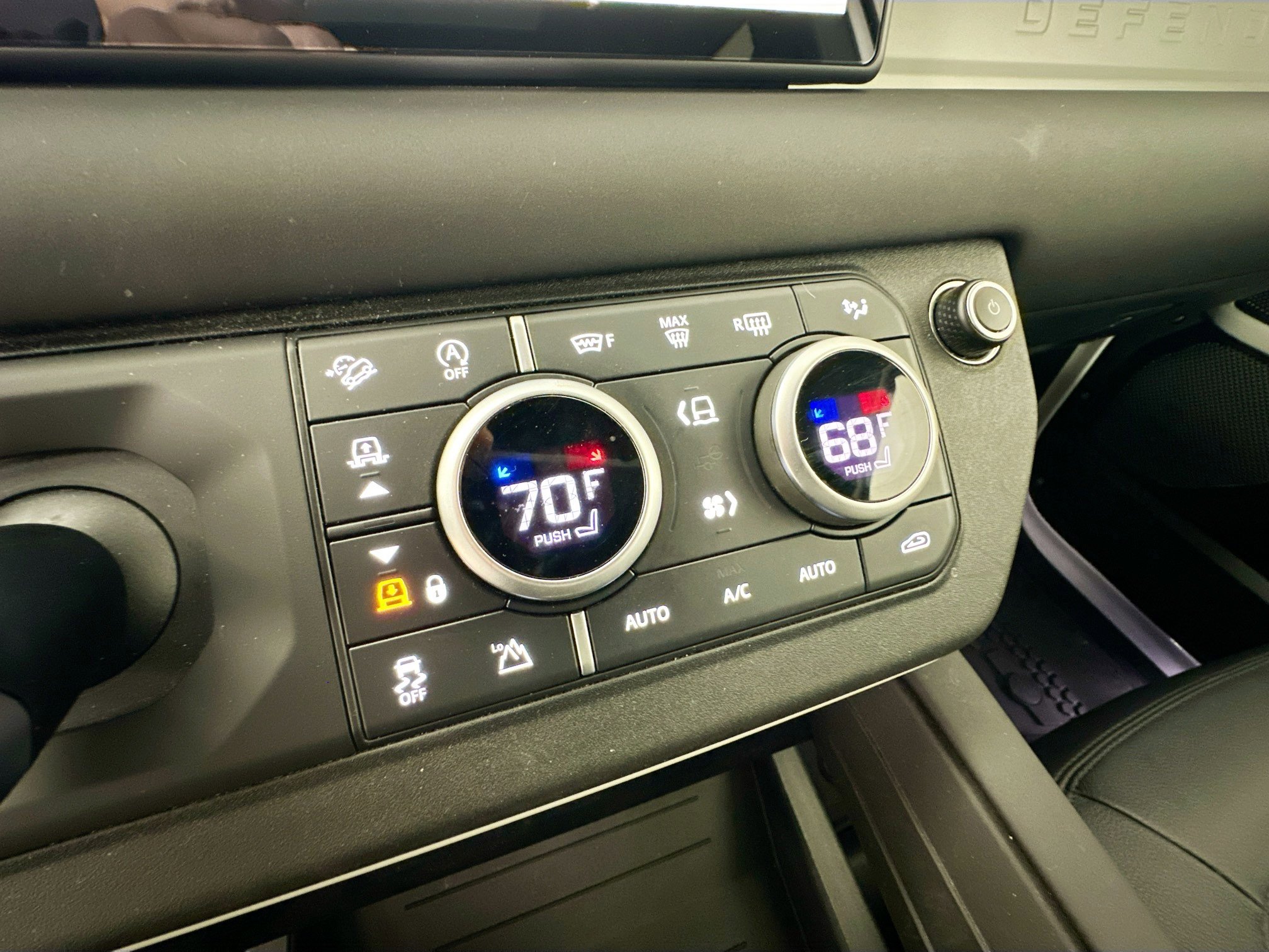 2024 Land Rover Defender 110 S