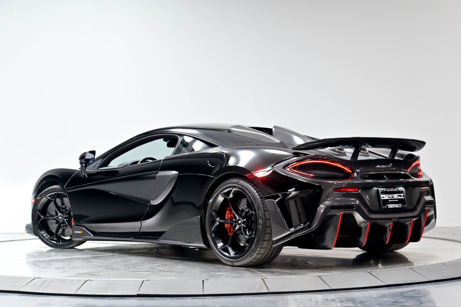 Used 2019 McLaren 600LT photo 40