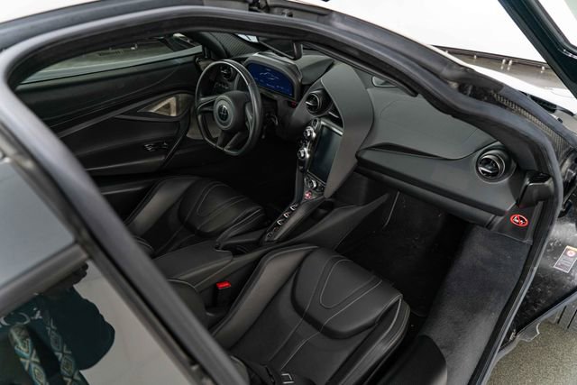 Used 2018 McLaren 720S Luxury photo 23