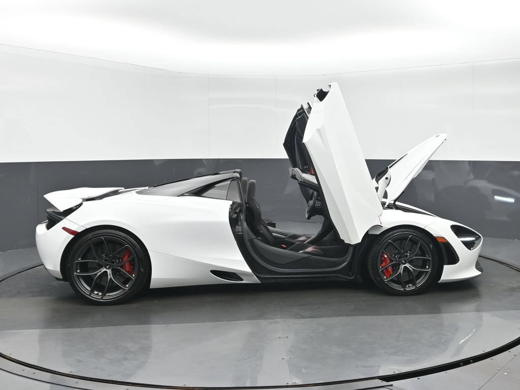 Used 2020 McLaren 720S Performance photo 36