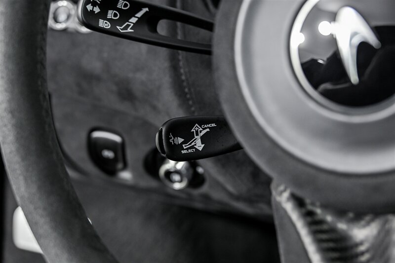 Used 2019 McLaren 720S Performance photo 27