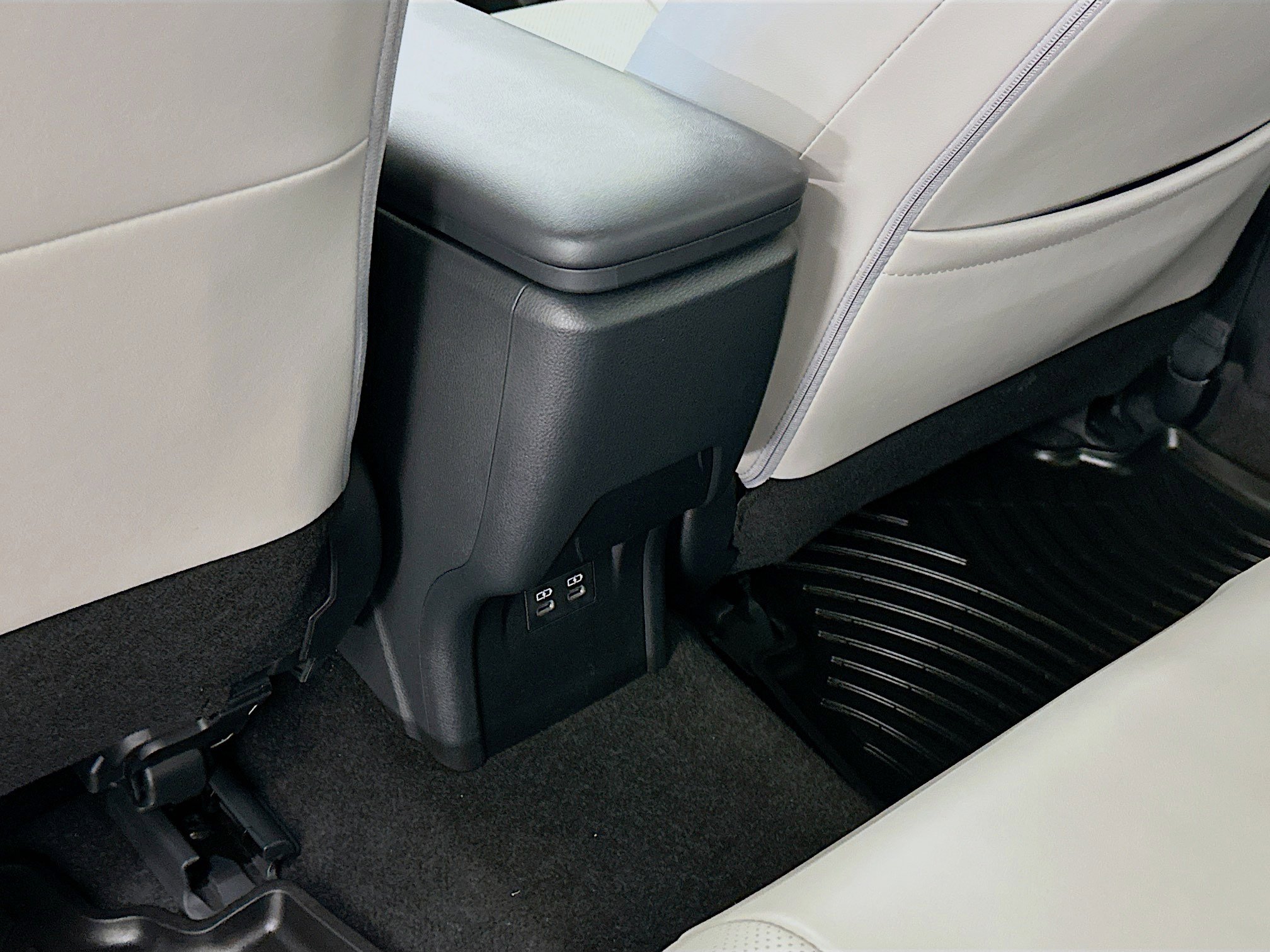 2023 Toyota Prius XLE