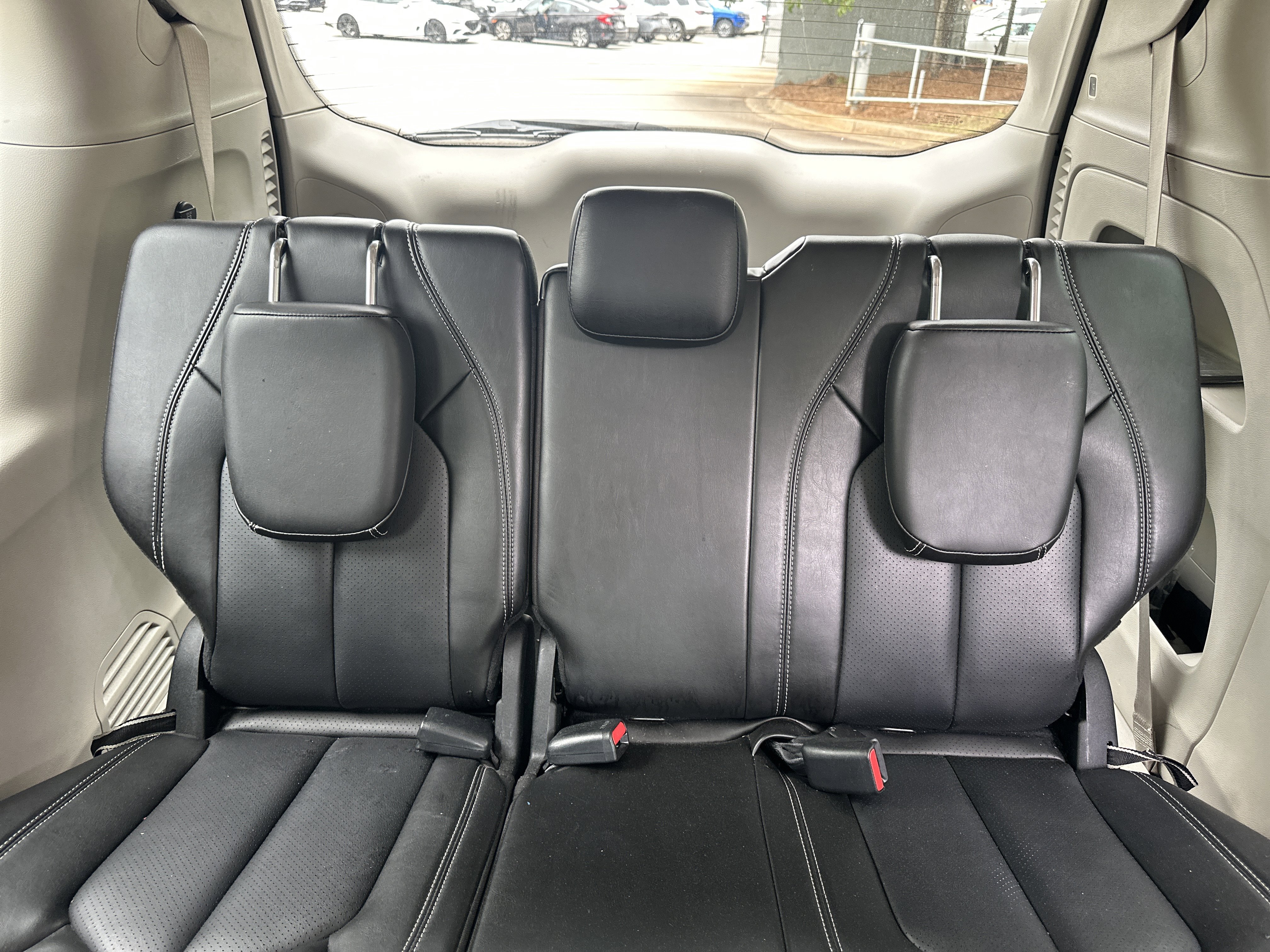 2023 Chrysler Pacifica Touring-L