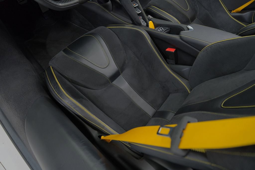 Used 2023 McLaren 720S Luxury photo 32