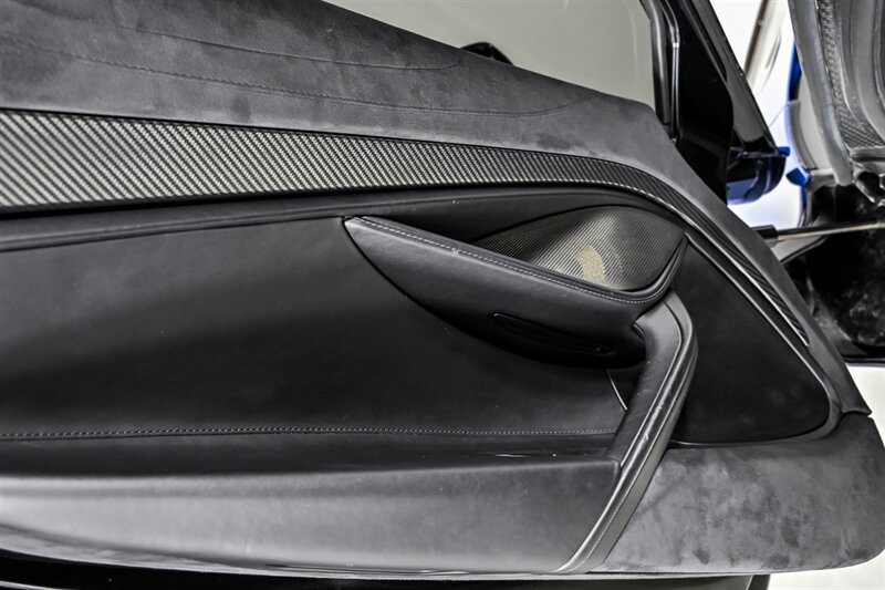 Used 2018 McLaren 720S photo 19