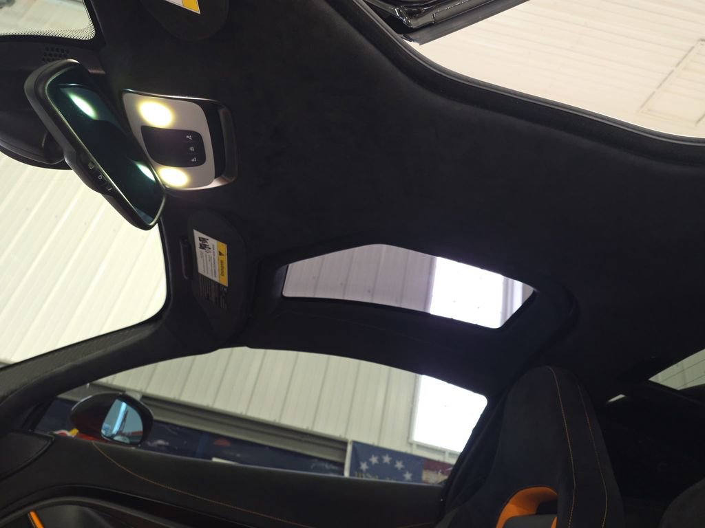 Used 2018 McLaren 720S Performance photo 37