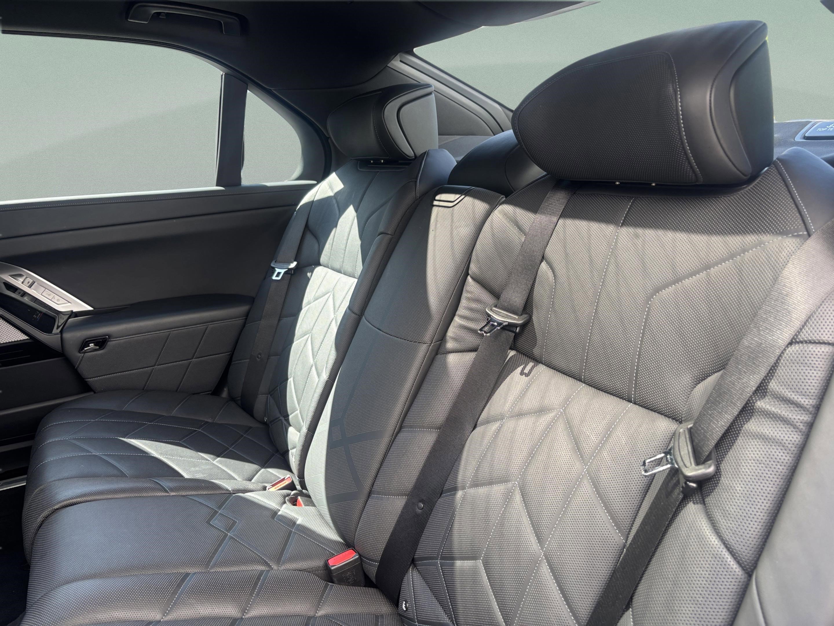 2023 BMW 760i xDrive