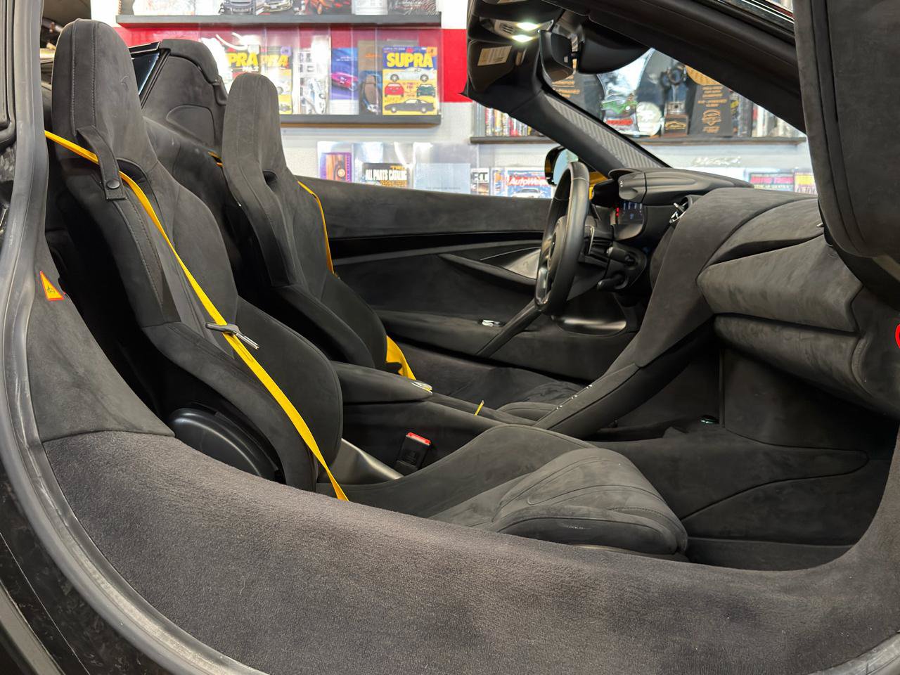 Used 2024 McLaren 750S Spider photo 21