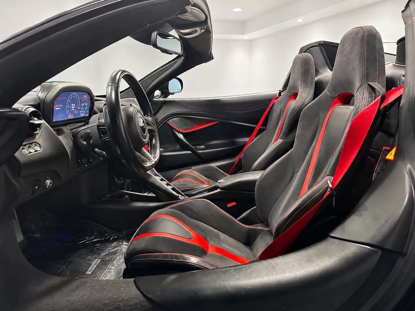 Used 2020 McLaren 720S Spider photo 15