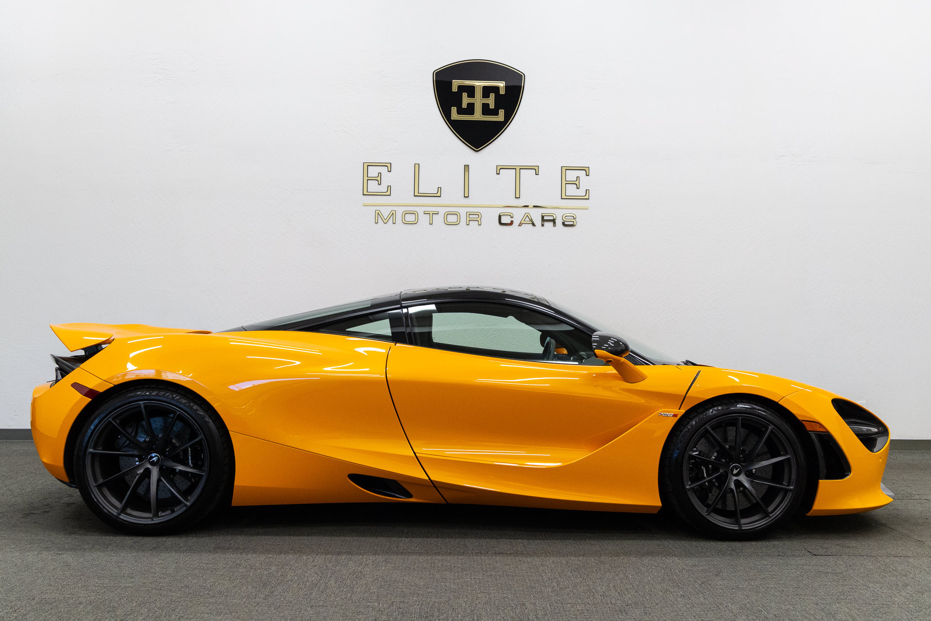 Used 2019 McLaren 720S Performance photo 9