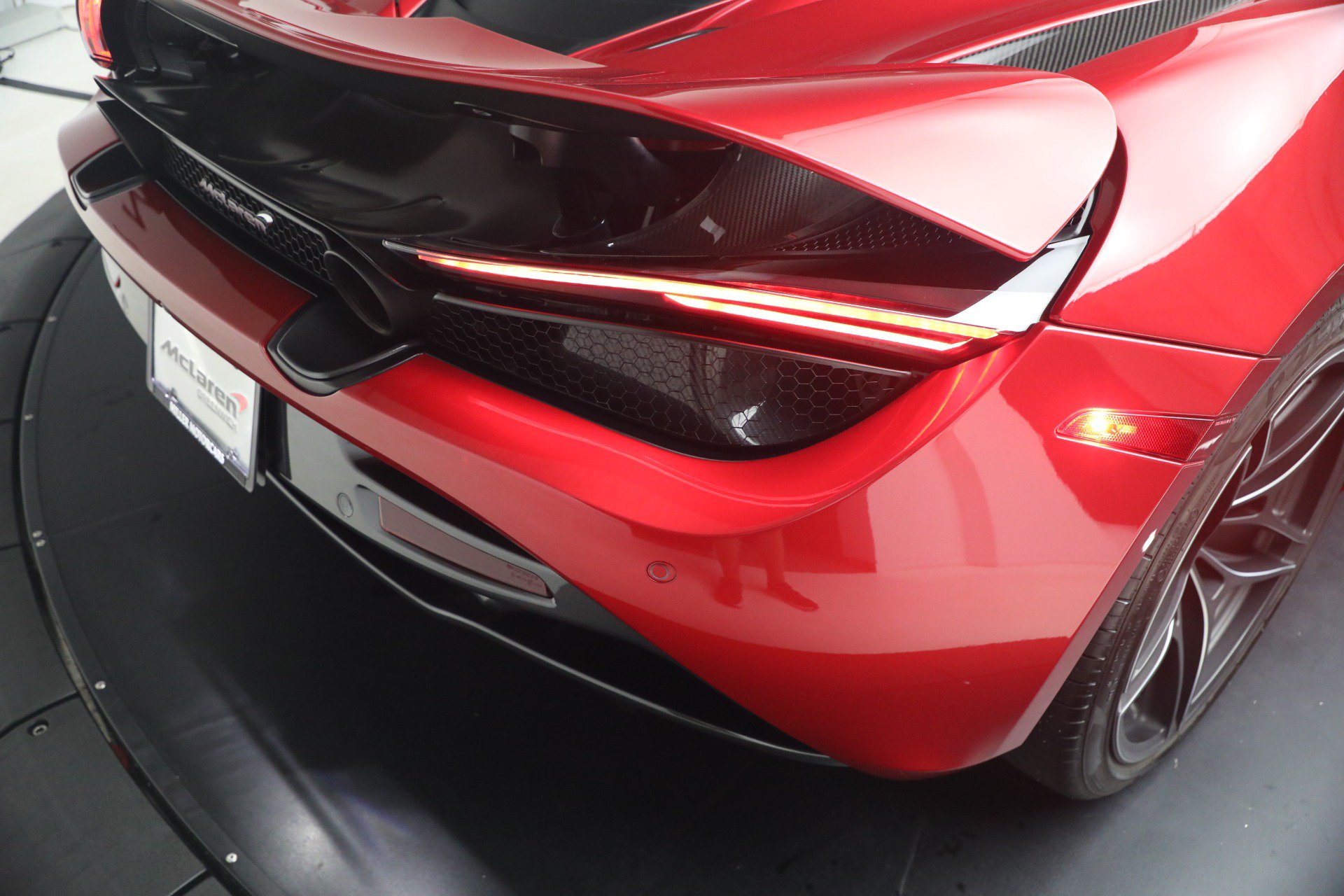 Used 2019 McLaren 720S Performance photo 35